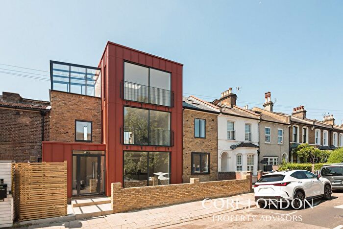 2 Bedroom Flat To Rent In Spencer Road, London, W3