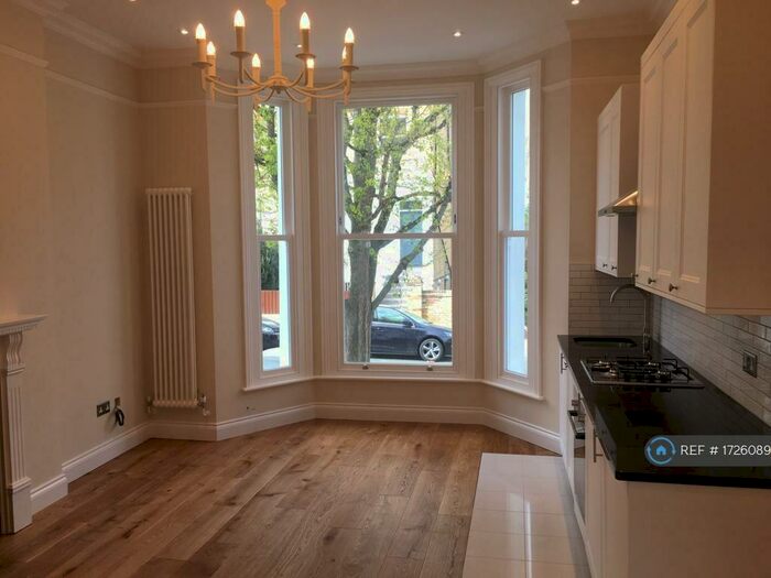 1 Bedroom Flat To Rent In Brussels Road, London, SW11