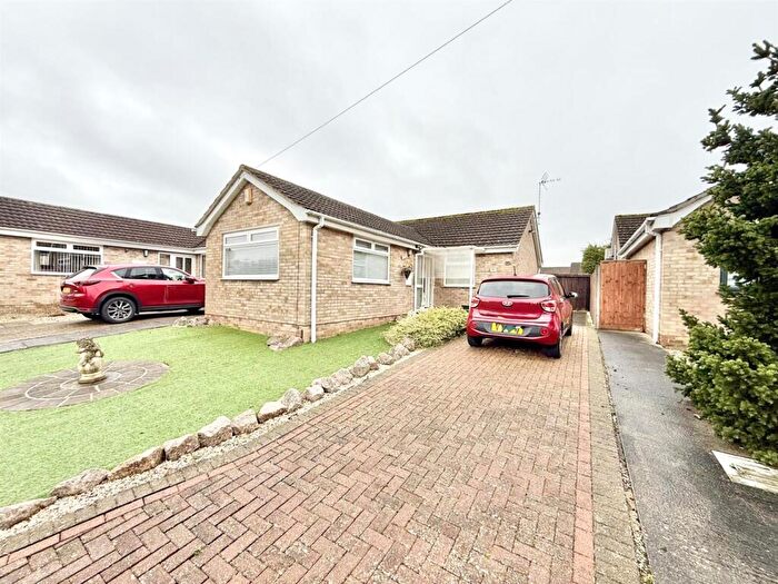 2 Bedroom Detached Bungalow For Sale In Lacy Close, Longlevens, Gloucester, GL2