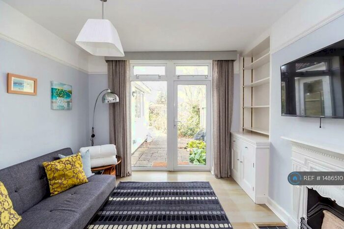 4 Bedroom Semi-Detached House To Rent In Milton Road, Cambridge, CB4