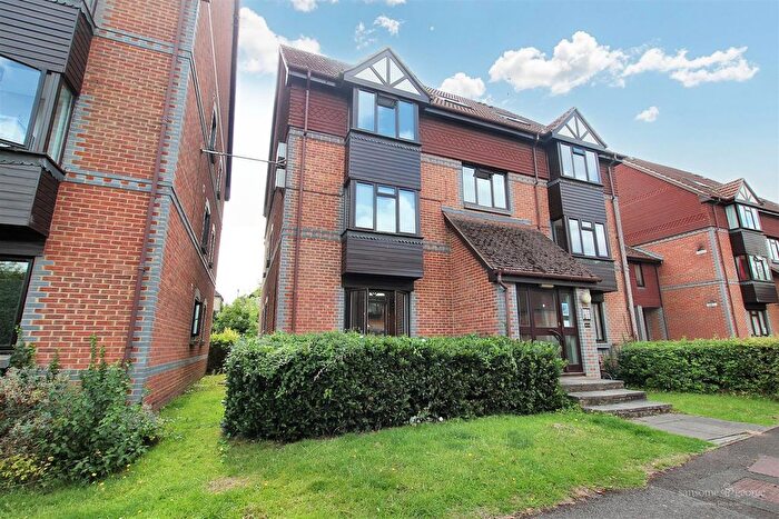 Studio To Rent In Grovelands Road, Reading, RG30