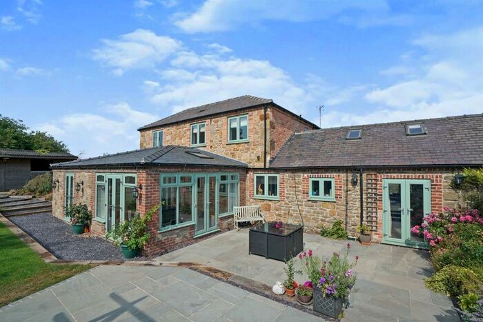 4 Bedroom Barn Conversion For Sale In Rectory Farm Mews, Weston-On-Trent, Derby, DE72