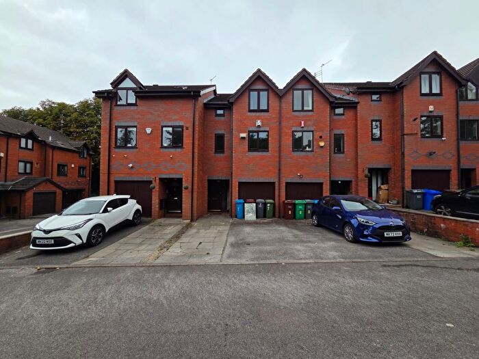 3 Bedroom Town House To Rent In Grosvenor House Mews, Crumpsall, Manchester, M8