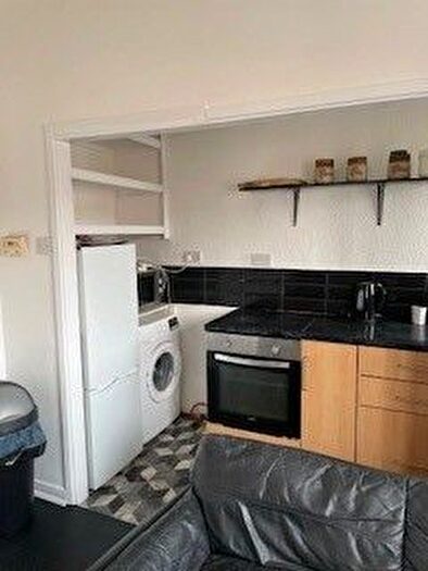 1 Bedroom Flat To Rent In Overton Road, Humberstone, Leicester, LE5