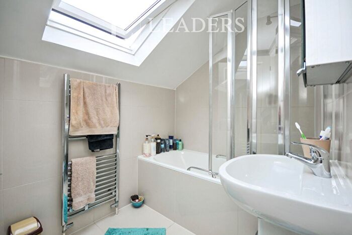 1 Bedroom Flat To Rent In Beckenham Lane, Bromley, BR2