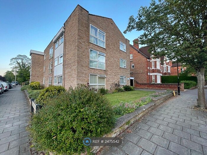 2 Bedroom Flat To Rent In St Andrews Road, Bedford, MK40