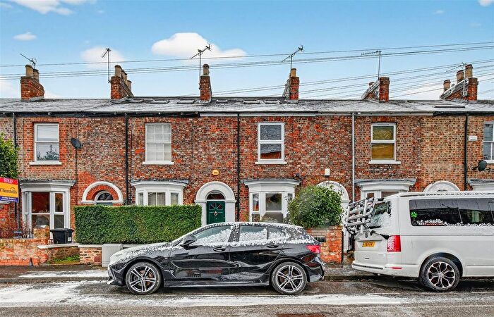 3 Bedroom Terraced House For Sale In Nunthorpe Road, York, YO23
