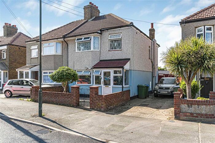3 Bedroom Semi-Detached House For Sale In Elsa Road, Welling, Kent, DA16