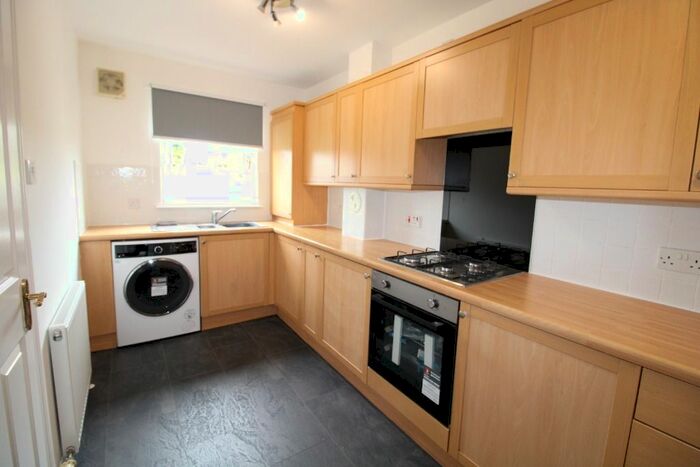 2 Bedroom Flat To Rent In Ladysmill Court, Falkirk, FK2