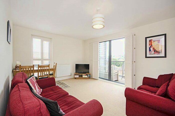 2 Bedroom Flat To Rent In Mornington Close, Colindale, London, NW9
