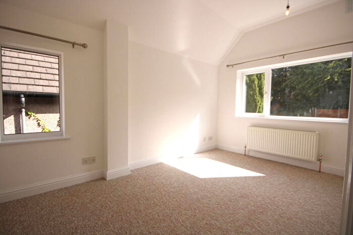 2 Bedroom End Of Terrace House For Sale In Hadcroft Road, Stourbridge, DY9