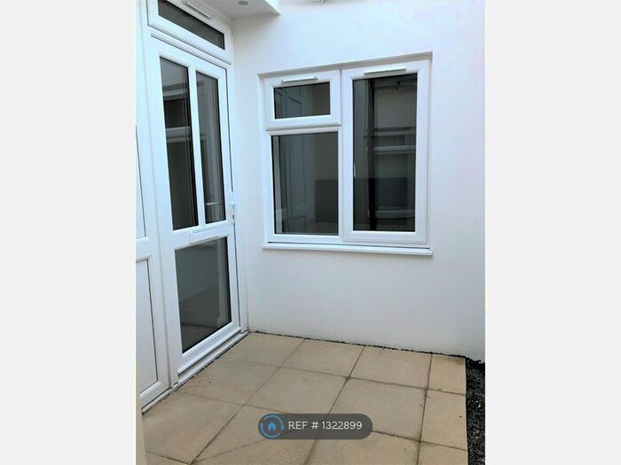 1 Bedroom Flat To Rent In Boundary Road, Hove BN3