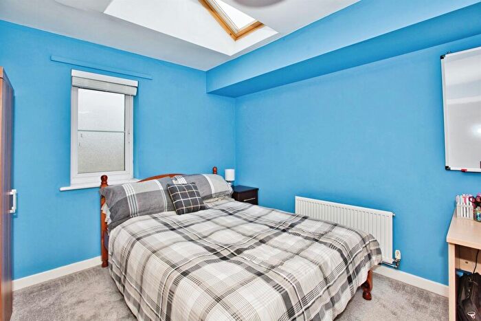 2 Bedroom Semi-Detached House For Sale In Cunningham Road, Yeovil, BA21