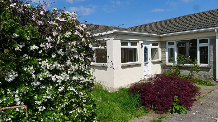 2 Bedroom Bungalow To Rent In Mayfair Road, Ipplepen, TQ12
