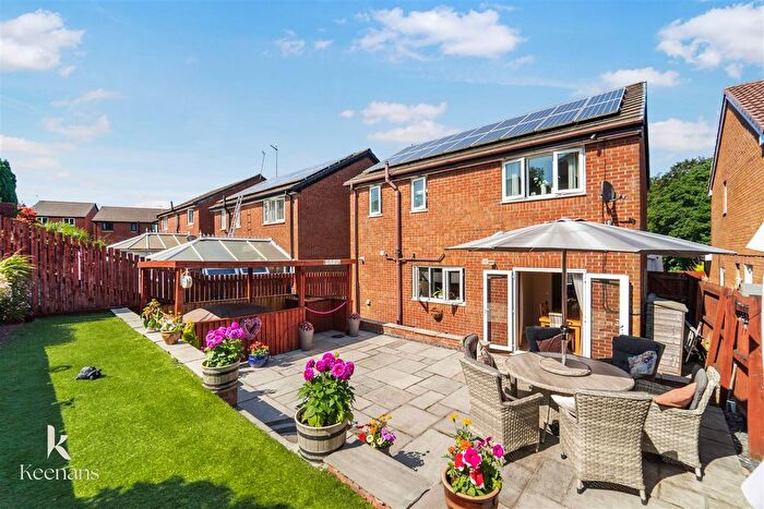 3 Bedroom Detached House For Sale In Dalglish Drive, Blackburn, BB2
