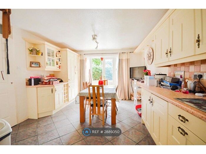 4 Bedroom Terraced House To Rent In Outfield, Bretton, Peterborough, PE3