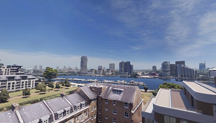 3 Bedroom Flat For Sale In Chelsea Botanica, Watermeadow Lane, SW6