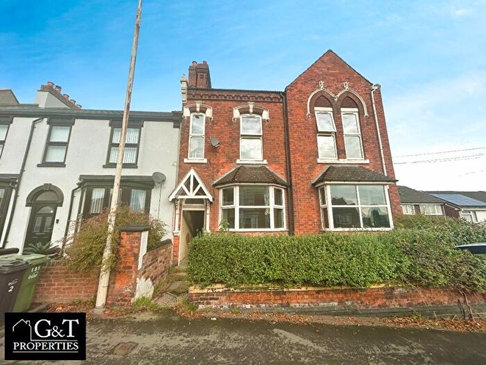 2 Bedroom Flat To Rent In Flat, Tipton Road, Woodsetton, Dudley, DY3