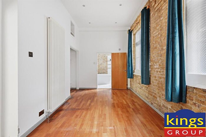 4 Bedroom Penthouse For Sale In Lansdowne Drive, London, E8 - Photo 8