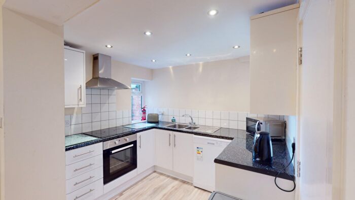 6 Bedroom Flat To Rent In Flat A, Newstead Grove, The Arboretum, Nottingham, Z, NG1