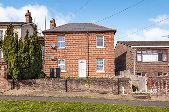 2 Bedroom Flat To Rent In Bedhampton Hill, Havant, Hampshire, PO9