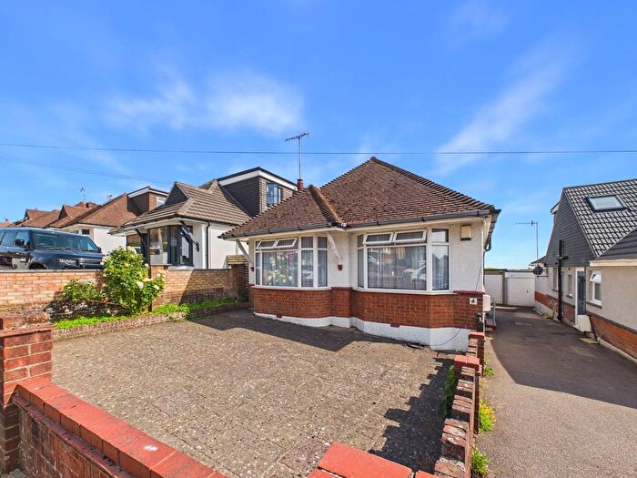 3 Bedroom Bungalow For Sale In Upton Avenue, Southwick, BN42
