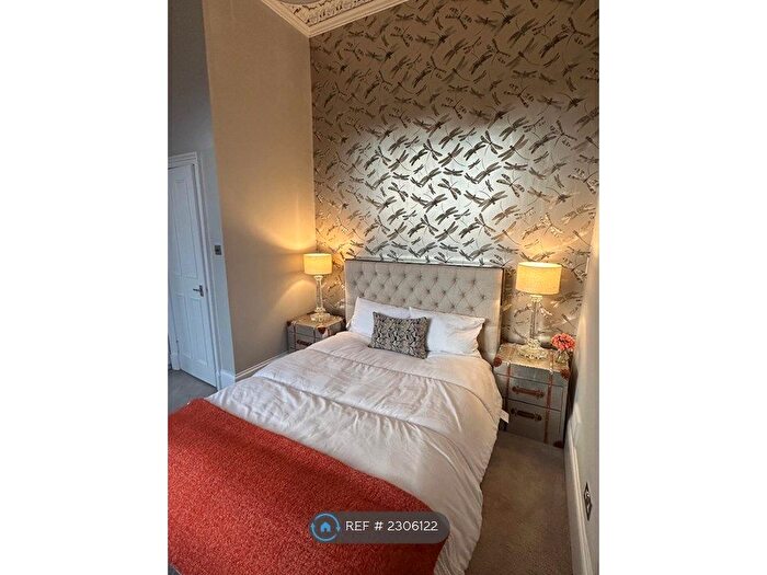 2 Bedroom Flat To Rent In Bowmont Terrace, Glasgow, G12