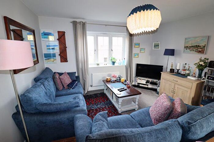 2 Bedroom Coach House For Sale In Galapagos Grove, Newton Leys, Milton Keynes, MK3