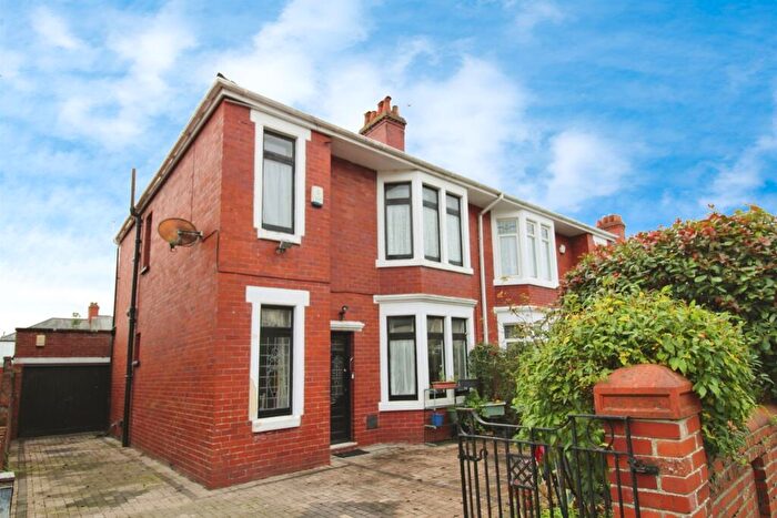 3 Bedroom Semi Detached House For Sale In Foreland Road, Whitchurch, Cardiff, CF14