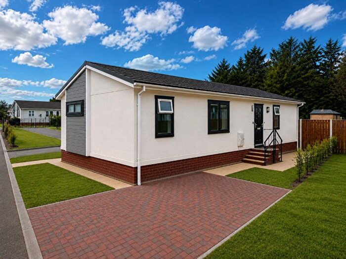 2 Bedroom Park Home For Sale In Stuston Road, Diss, IP22