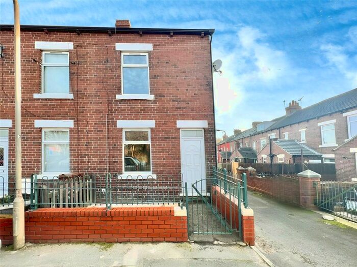 2 Bedroom End Of Terrace House To Rent In Charity Street, Barnsley, South Yorkshire, S71