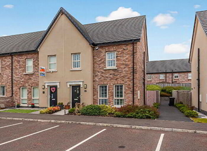 3 Bedroom End TownHouse For Sale In Woodbrook Manor, Lisburn, BT28