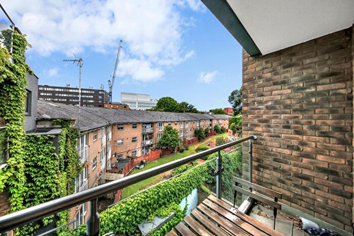 2 Bedroom Flat For Sale In Cubitt Street, London, WC1X