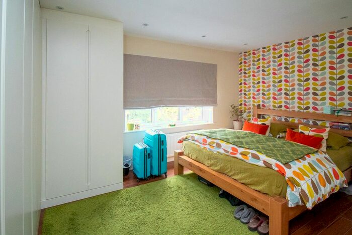 5 Bedroom Detached House For Sale In Edgwarebury Lane, Edgware, HA8