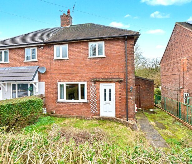 3 Bedroom Semi-Detached House For Sale In Droitwich Close, Silverdale, Newcastle, ST5