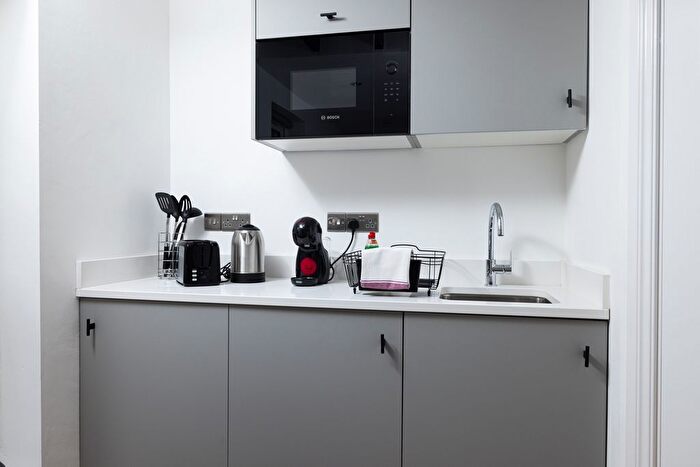 1 Bedroom Flat To Rent In Munden Street, London, W14