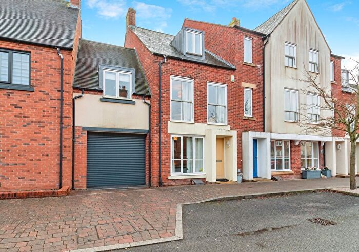 4 Bedroom Terraced House For Sale In Village Drive, Lawley Village, Telford, Shropshire, TF4