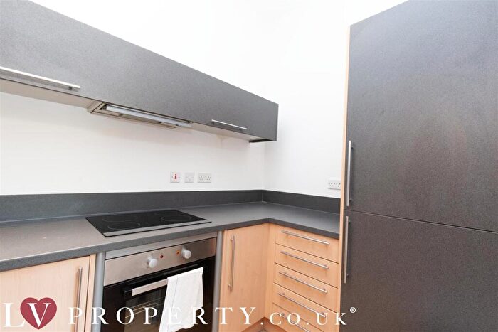 2 Bedroom Apartment To Rent In Clement Street, City Centre, Birmingham, West Midlands, B1