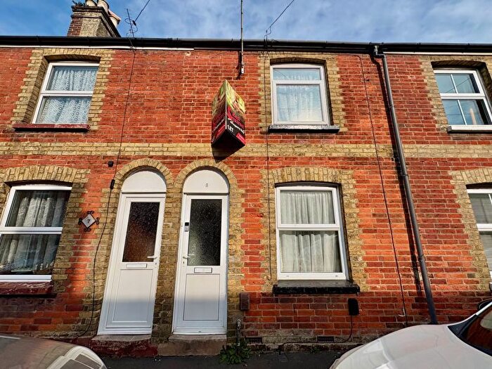 2 Bedroom Terraced House To Rent In Portland Street, Newport, PO30