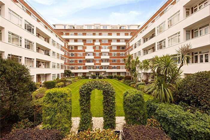 1 Bedroom Flat For Sale In Ormonde Court, Upper Richmond Road, London, SW15