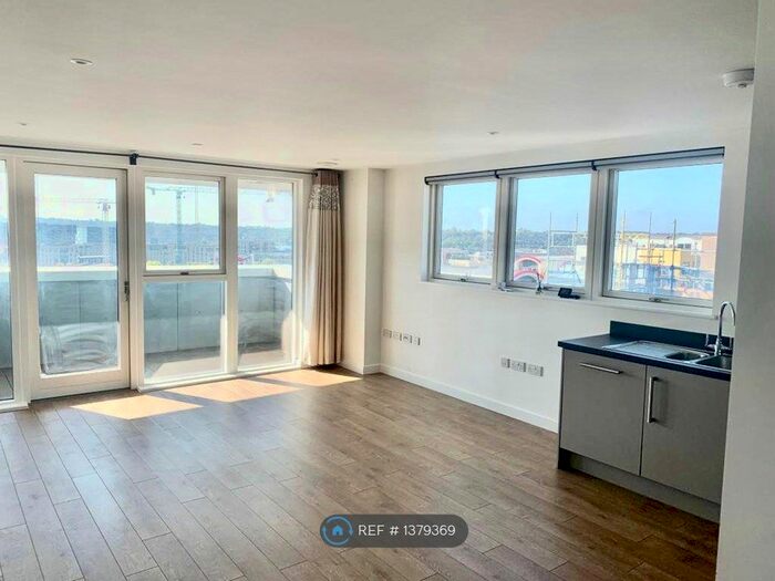 2 Bedroom Flat To Rent In Bessemer Place, London, SE10