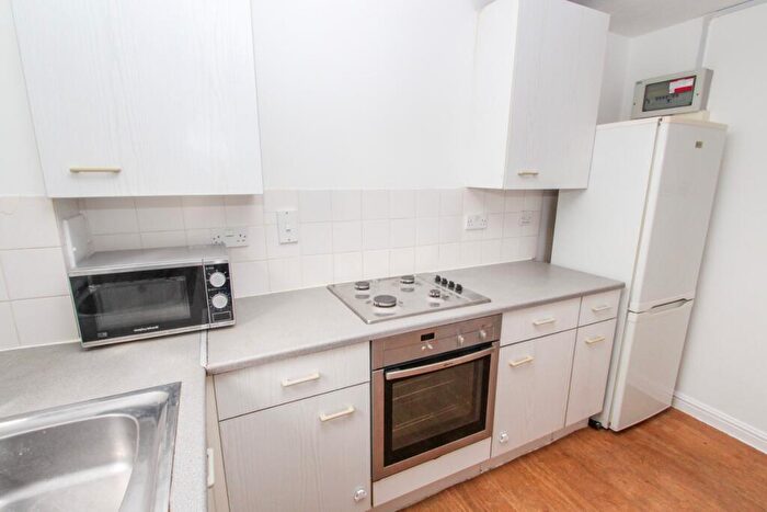 1 Bedroom Flat To Rent In Victoria Street, Stratford, London, E15