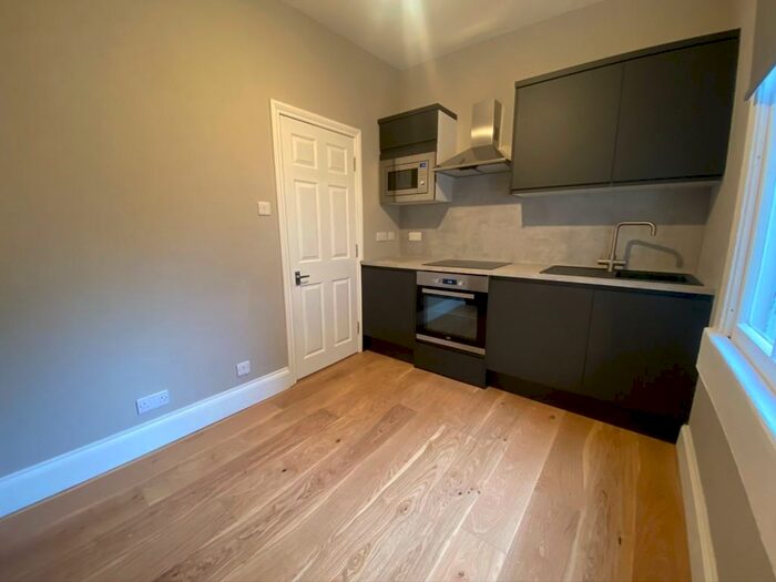 1 Bedroom Flat To Rent In Chapel Row, Bath, Somerset, BA1
