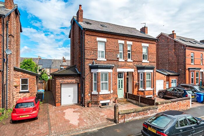 5 Bedroom Semi-Detached House For Sale In Baxter Road, Sale, M33