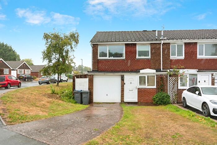 3 Bedroom End Of Terrace House For Sale In Hunstanton Avenue, Birmingham, B17
