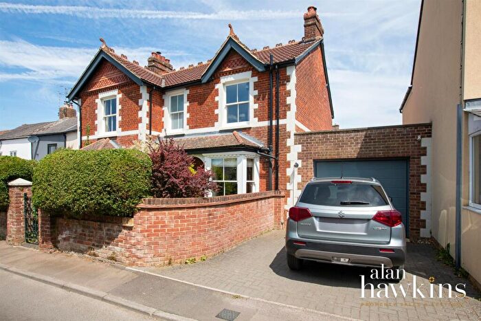 4 Bedroom Cottage For Sale In Church Street, Royal Wootton Bassett, SN4