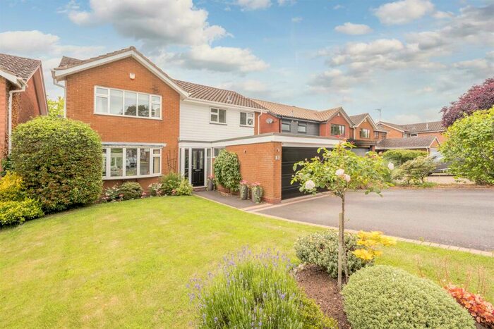 4 Bedroom Detached House For Sale In Elm Drive, Blakedown, DY10