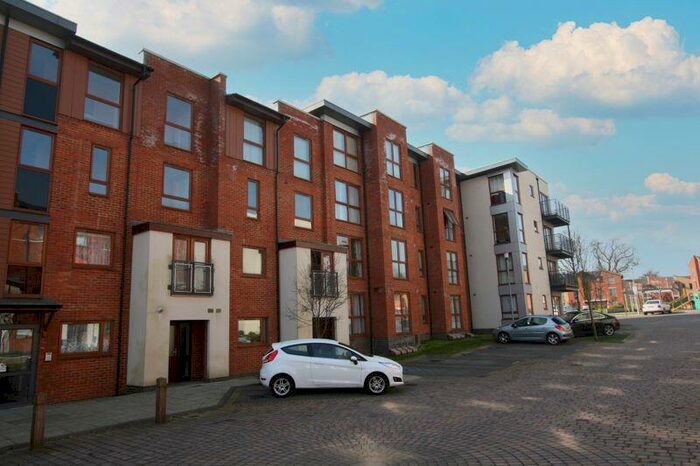 3 Bedroom Maisonette To Rent In Rampling Court, Crawley, RH10