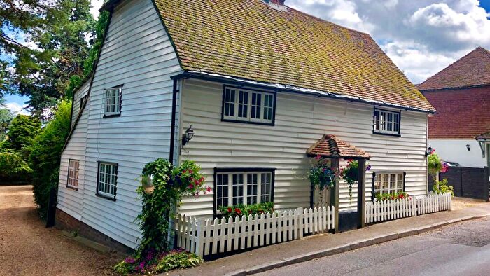 4 Bedroom Cottage To Rent In The Street, Hartlip, ME9