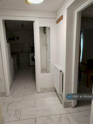 1 Bedroom Flat To Rent In Palatine Road, Manchester, M20